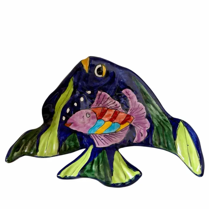Talavera Fish Figurine Hand Painted Pottery By Fantasy Frogs Mexico READ
4.25” T x 9.5” L x 5.5” W