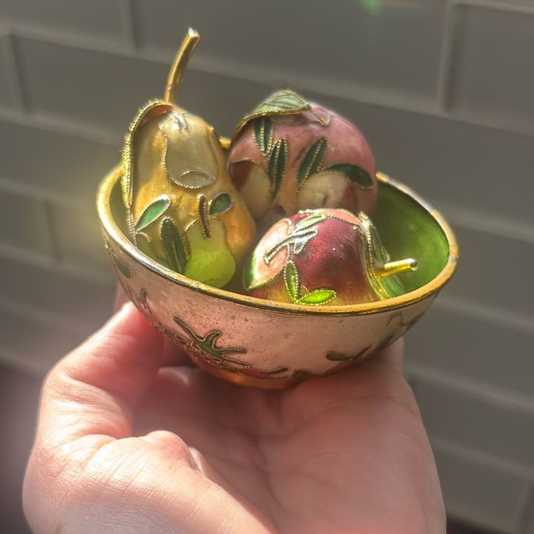 Clossione Trinket With Clossione Fruit Mini Cutie 3” Wide 1 1/4” Tall Fruit Is 2”ish Tall