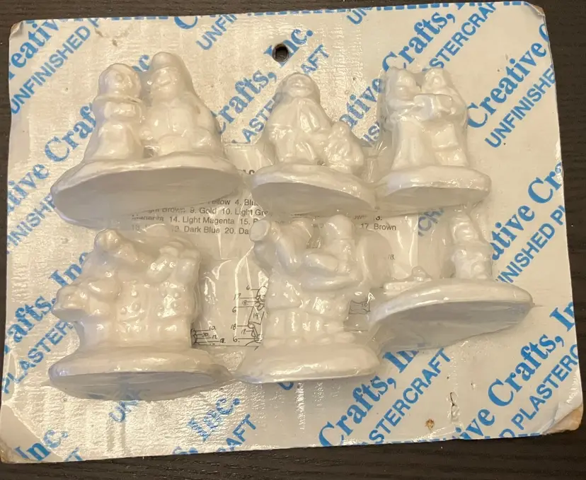 VTG Creative Crafts Unfinished Plaster of Paris Mini Figurines
