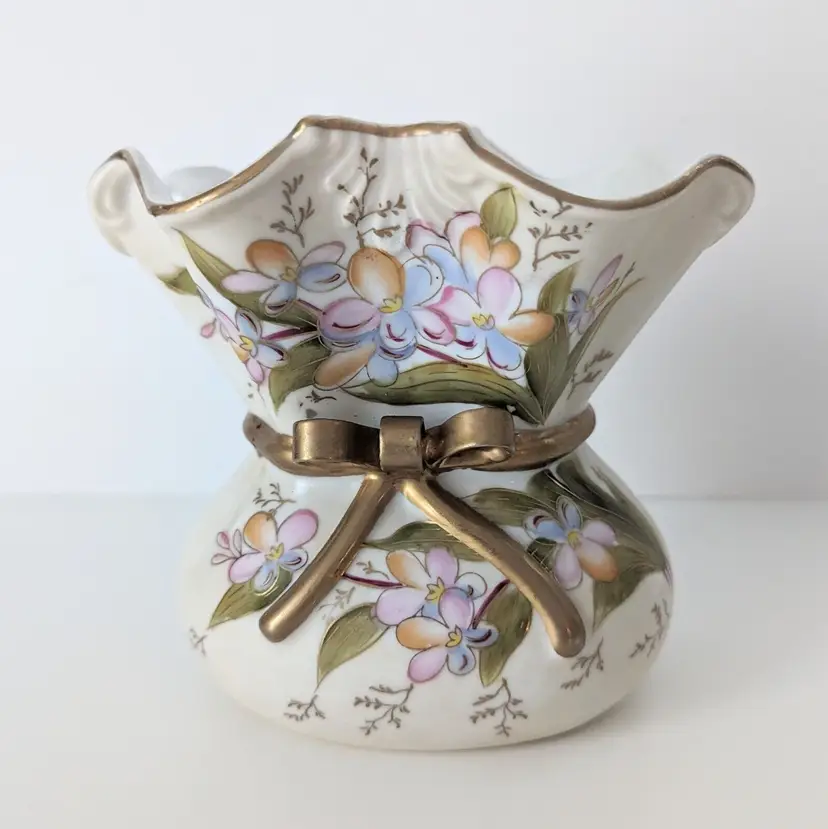Vtg Ucagco Hand Painted Floral Vase with Gold Bow Grannycore Cottagecore 5.5"