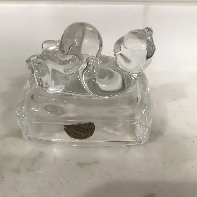 Small Garanti Lead Crystal Cat w/ Ball of Yarn Figurine Cristal d'Arques France