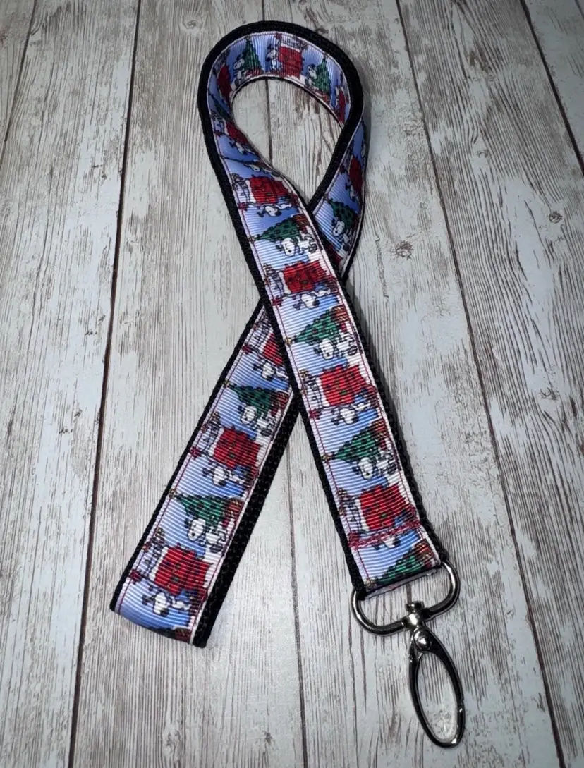 Keychain Lanyard Key Holder Snoopy Peanuts Christmas Holiday NEW Handmade 19.5”
