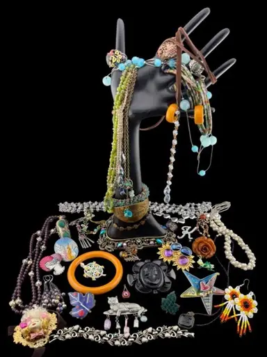 Jewelry & CoSelling W/Myflippingvanlife  