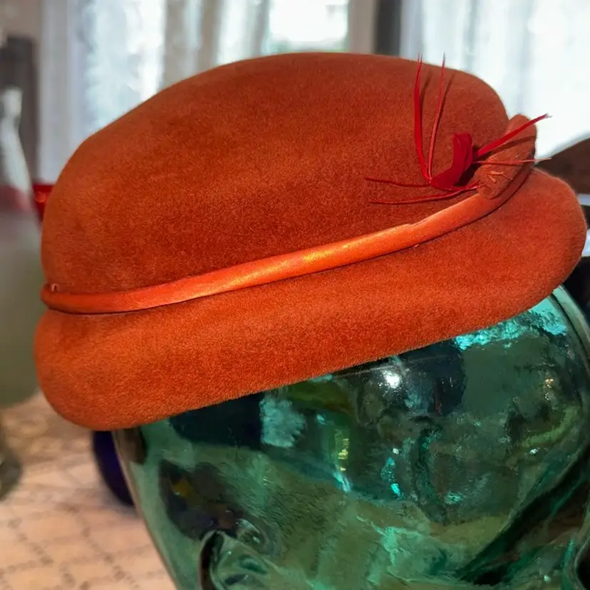 Vintage Velvet Burnt Orange Woman’s Hat