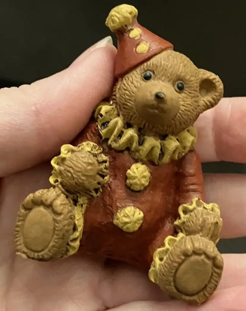 VTG Resin Birthday Bear Cute!
