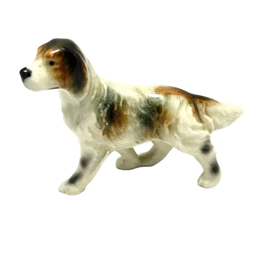 Ceramic English Setter Hunting Dog Hound Figurine. Occupied Japan 1945-1951. 4-1/2” x 3” x 1”.