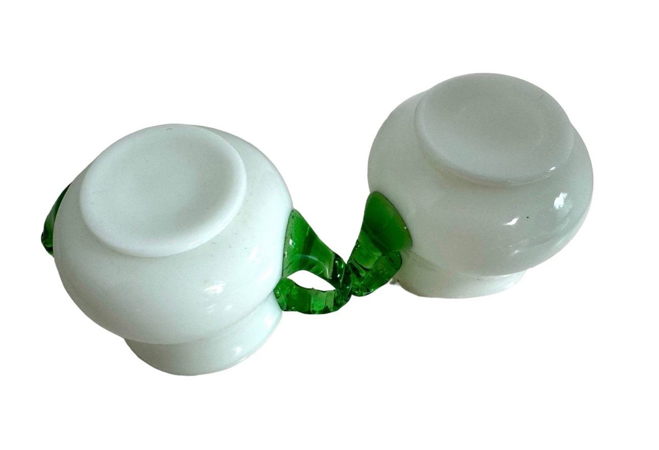 Niknax · Fenton Emerald crest white milk glass cream and sugar set