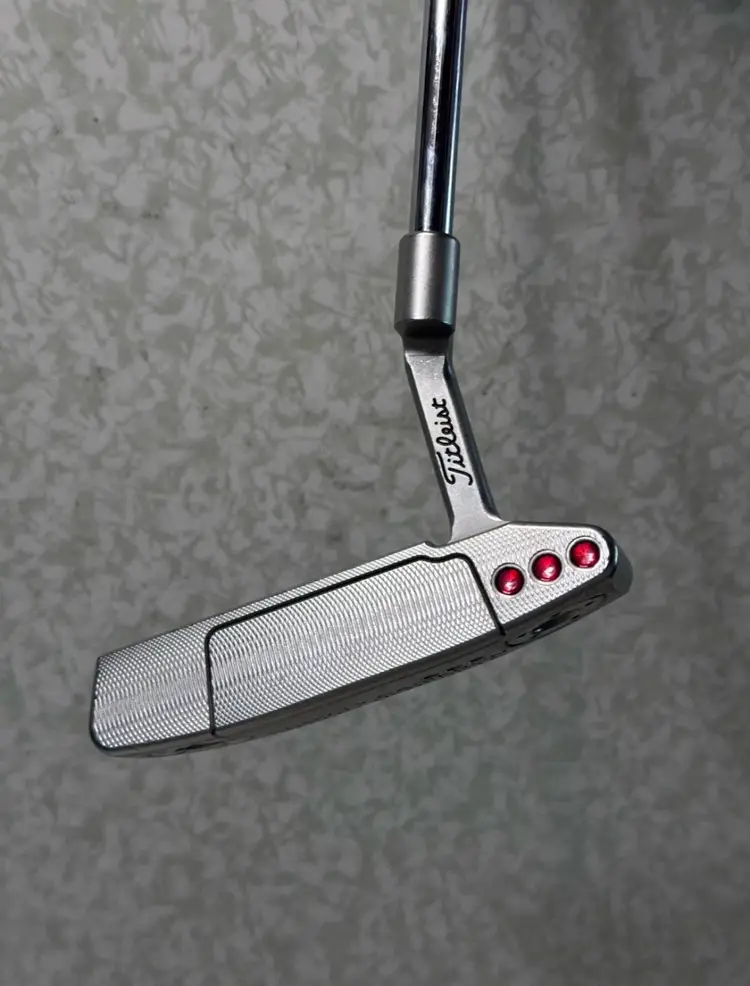 Titleist Scotty Cameron Select Newport 2 32.5” w Head Cover RH