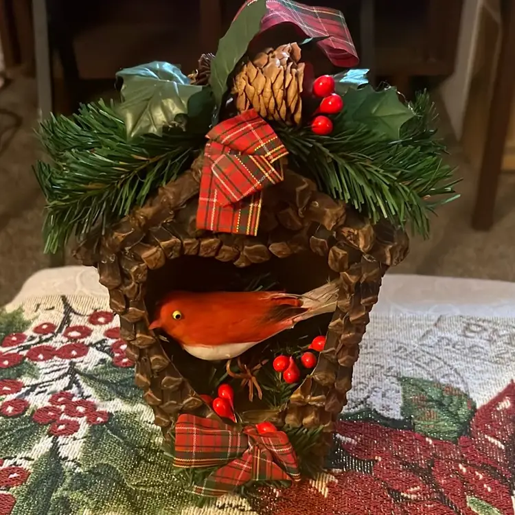 Vintage Large Pine Cone BIRD HOUSE w/ Red Cardinals Holly Berries Greenery Diorama Hong Kong 3-D Christmas Holiday Decoration