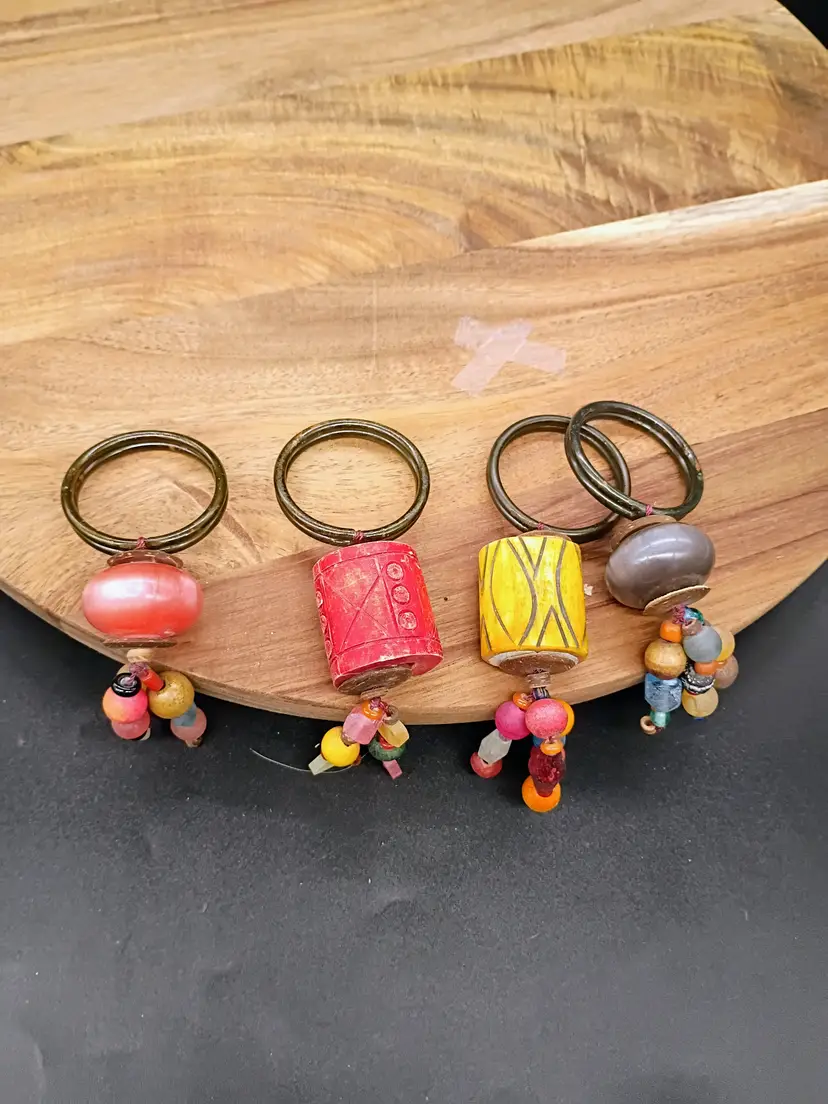 Set of 4 Pier 1 Imports Retired Multiocolor Beaded Boho Napkin Rings Table Decor.