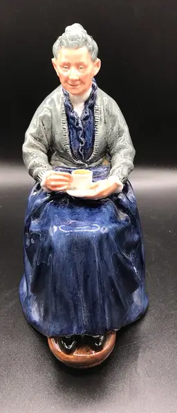 Vintage Royal Doulton 1963 The Cup Of Tea HN 2322 Excellent Condition