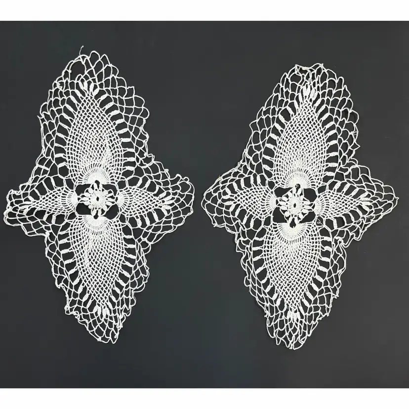 2 Crocheted Lace Doily Pineapple Shabby Décor Cottage Core Granny Vintage