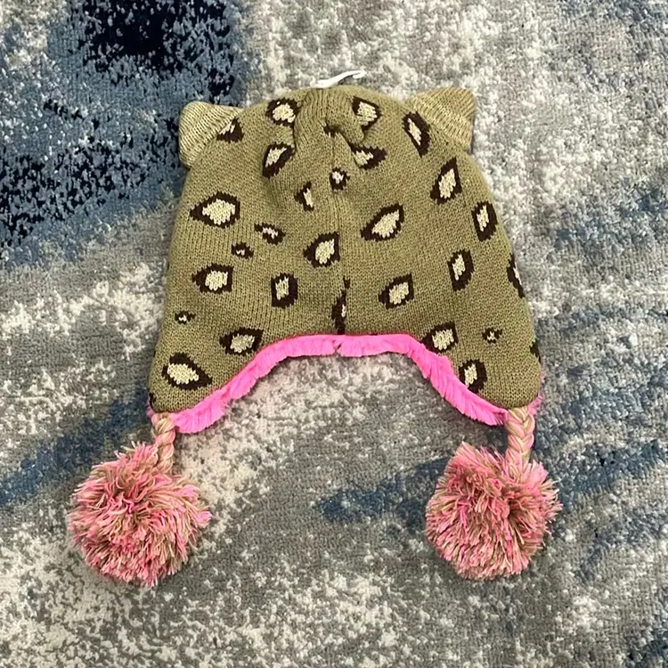 Girls Winter Hat Size S(4-7) NWT