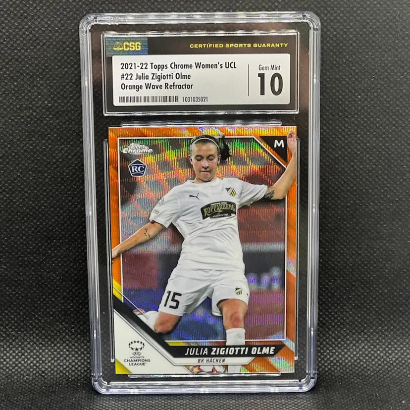 Julia Zigiotti Olme 2021/22 Topps Chrome UEFA Women Orange Refractor /25 CSG 10 Soccer Card