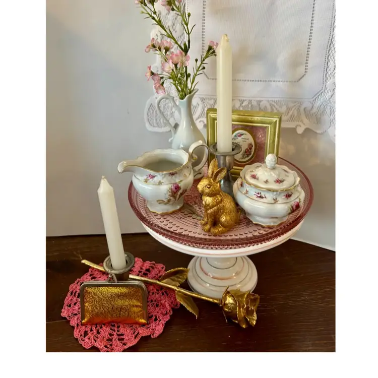 Pink Gold Pedestal Vignette