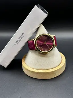 40 - Avon Signature Collection Quartz Fall Color Watch Marsala Wine