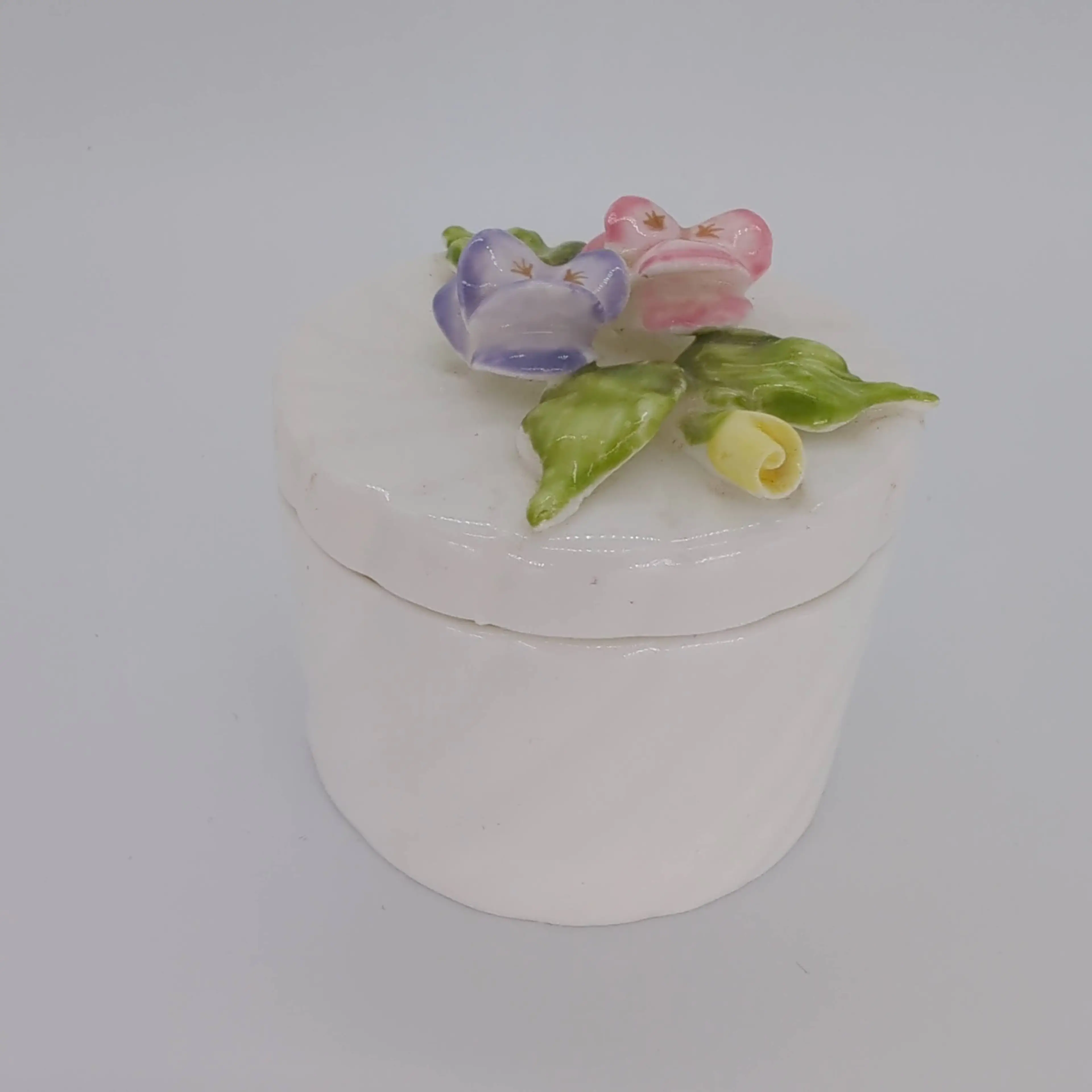 Image 2 of 6