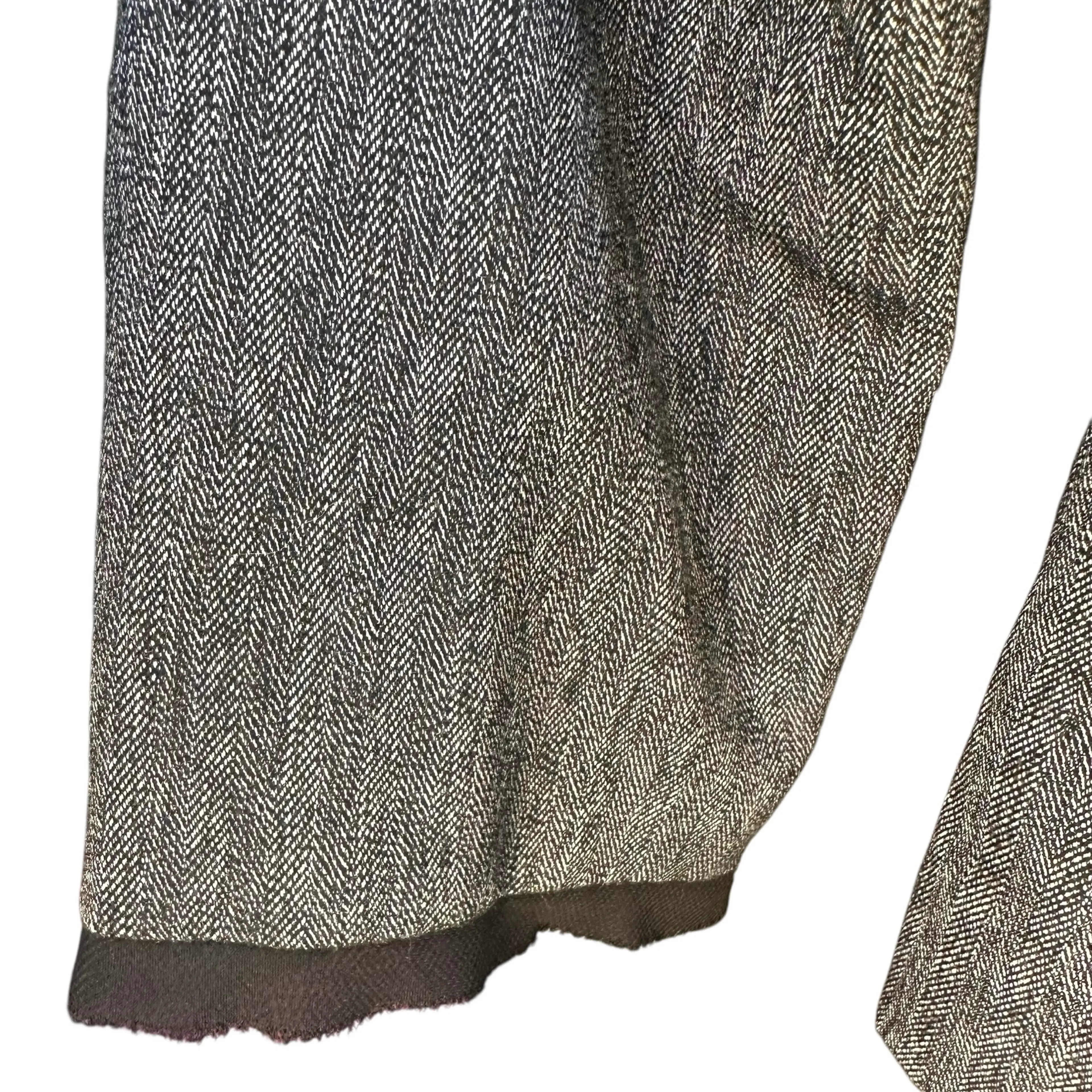 Image 4 of 8