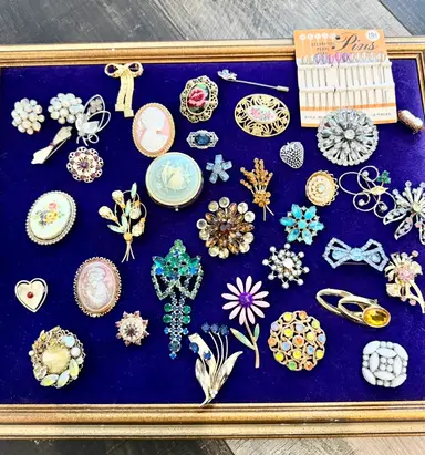 Vintage Jewelry! Pre Bids Up For A Few Items!