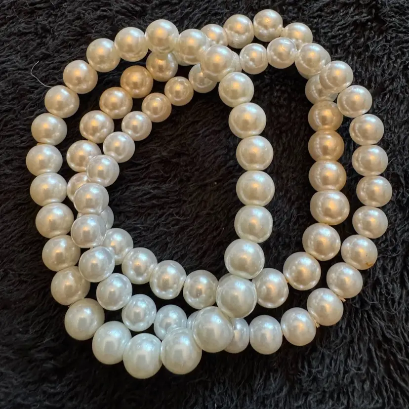 Set Of 3 Expandable Faux Pearl Bracelets - Larger Set