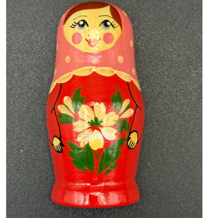 Wooden Russian Babushka Matryoshka  Hand Painted Magnet