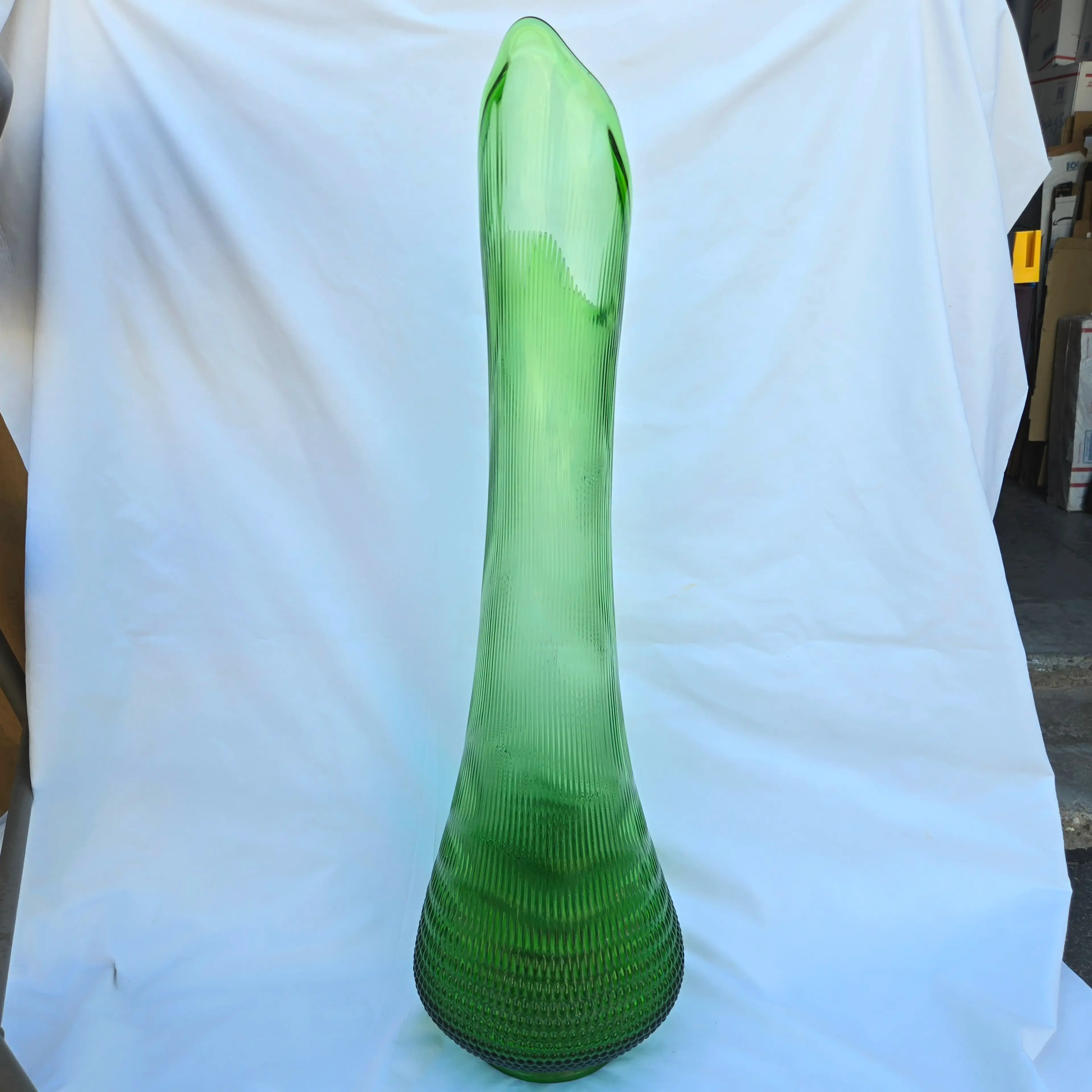 Image 4 of 18
