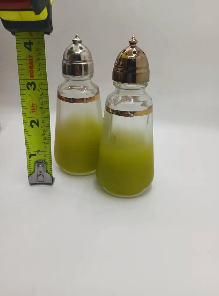 ✨️Anchor Hocking Blendo Salt & Pepper Shakers✨️