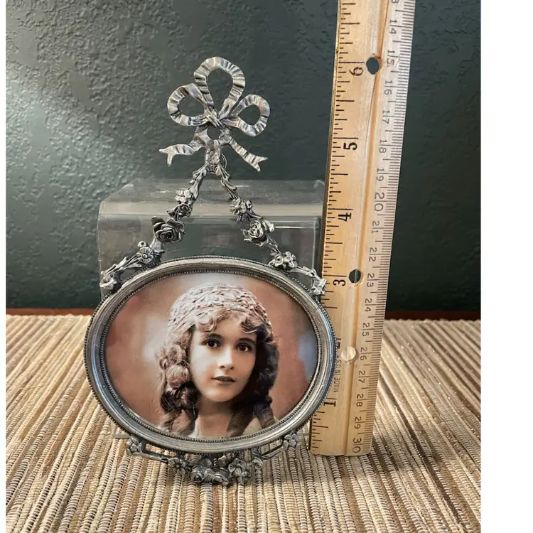 Vintage Pewter Ornate Frame To Hang On Wall Victorian Style Made In Taiwan