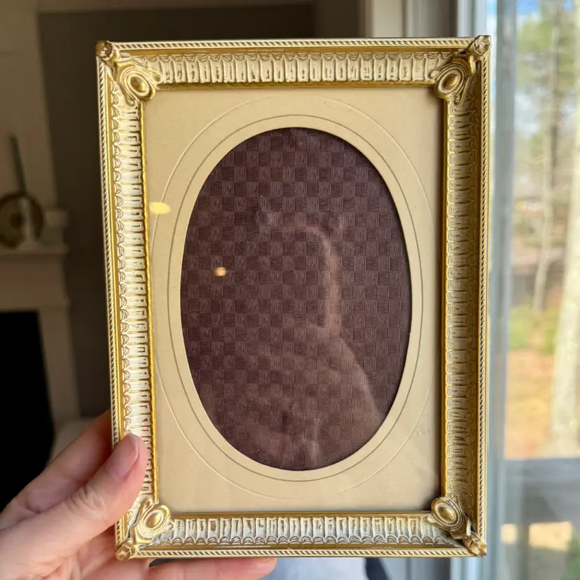 Vtg Brass- Toned Metal Frame