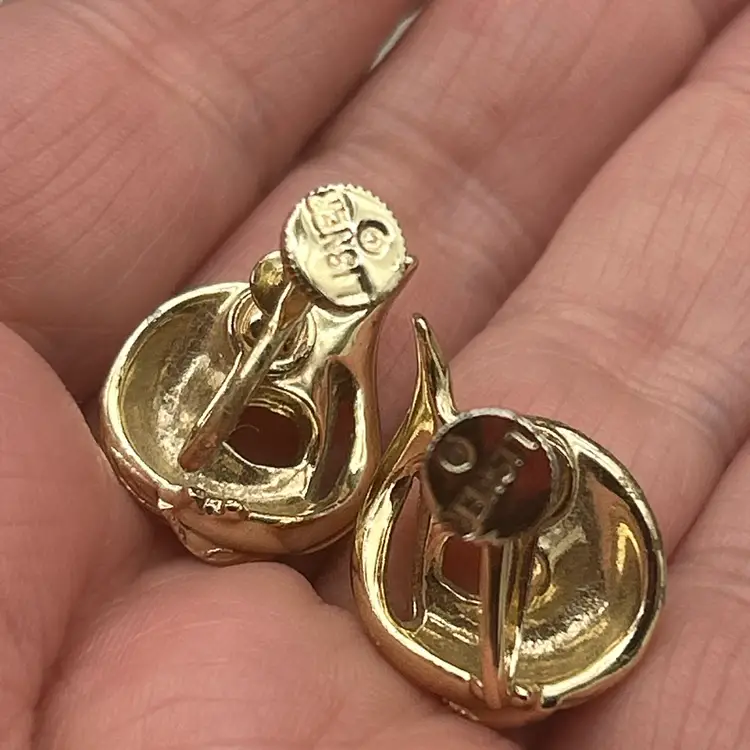 Vintage Lisner Gold Tone Swirl Earrings Screw Back Textured Mid Century Modern