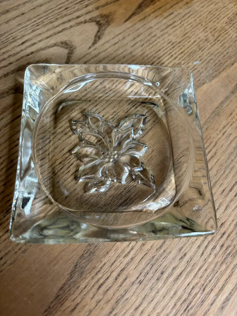 Poinsettia Ashtray