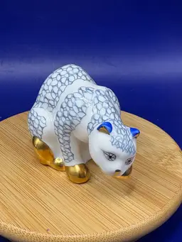 Franklin Mint Curio Cabinet Cat Porcelain Figurine 1988