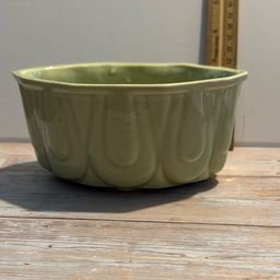 USA Pottery Light Green VTG Planter