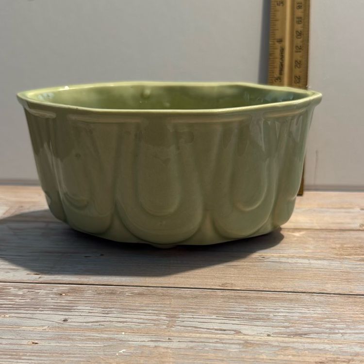 USA Pottery Light Green VTG Planter
