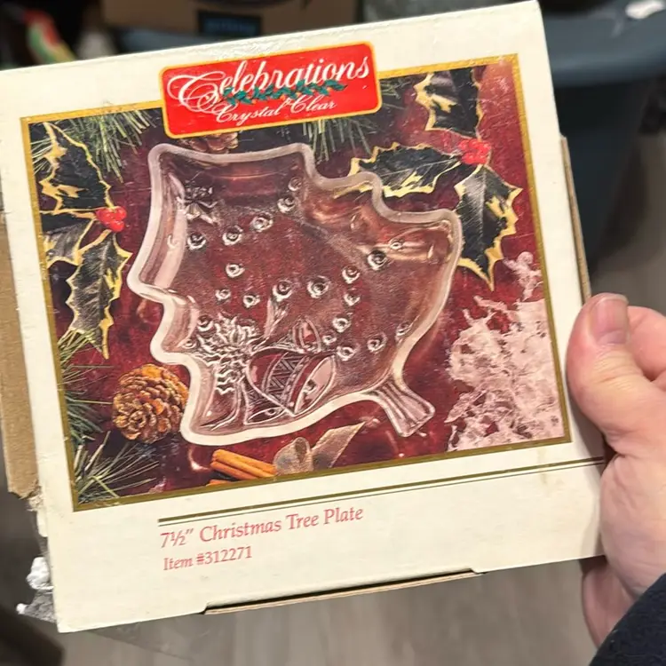 Glass Christmas Tree Plate - 7.5 In