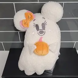 Minnie Mouse Ghost Halloween 2025