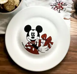 Disney Mickey Mouse Holding Present Hickory Farms 7.5" Porcelain Plate - Vintage - 1982