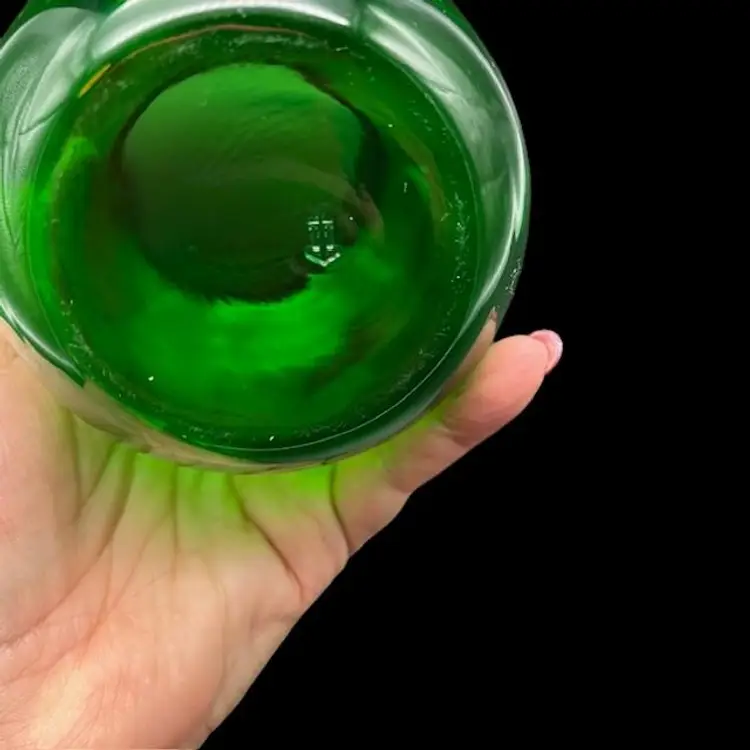 Vintage Anchor Hocking Emerald Green Glass Vase 6.5" tall