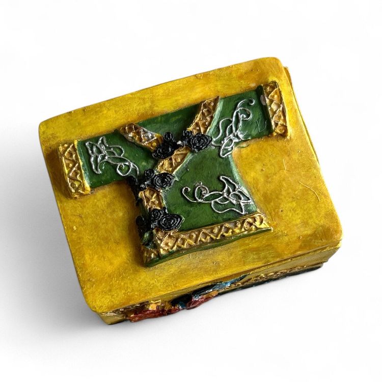 Small Yellow Resin Trinket Box With Kimono Design
