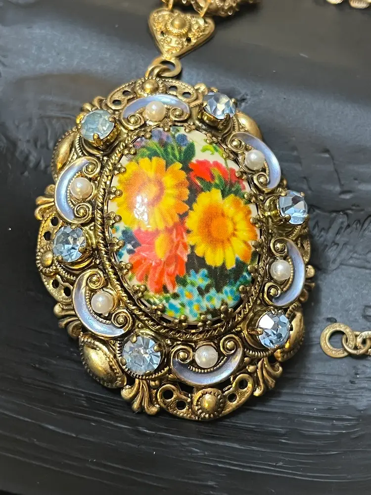 Vintage West Germany Floral Center Filigree Enamel Necklace 22”