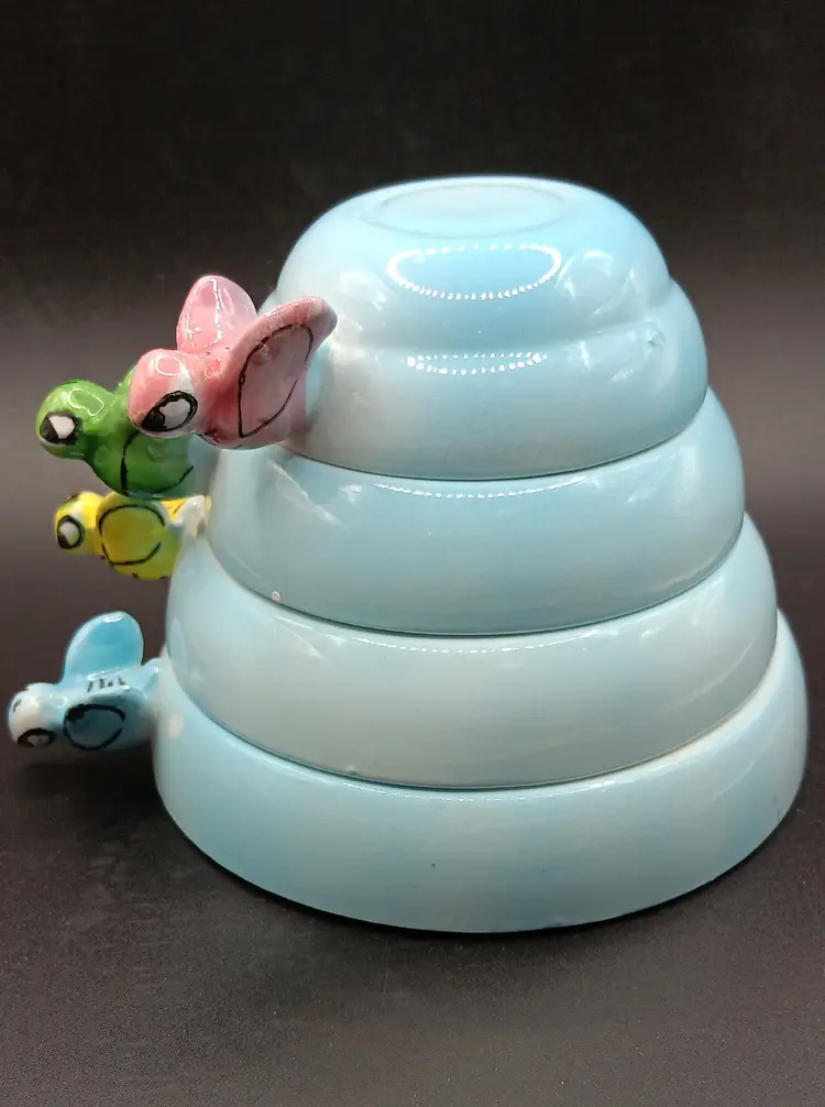 Menschik Goldman Beehive Stacking Measuring Cups