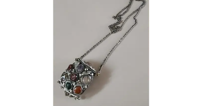 Vintage Metal Purse Agate Stone Pendant Necklace