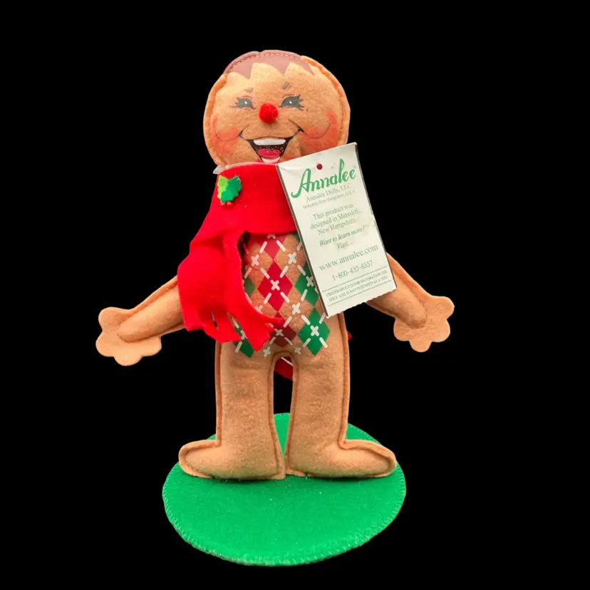 BIN - 2014 Annalee Cheery Gingerbread Man With Holly Scarf