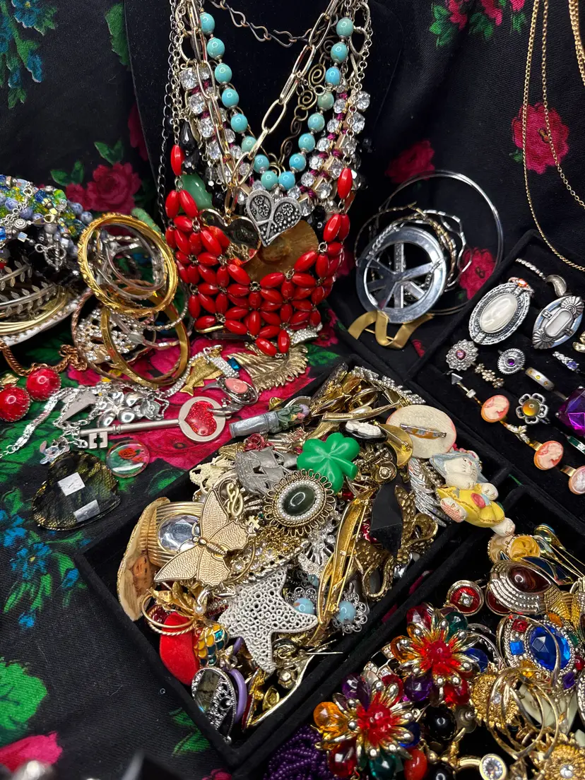 Livestream thumbnail