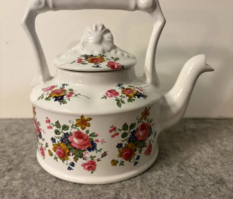 Arthur Wood Vintage Tea Pot w/Flowers #6333  # 3166