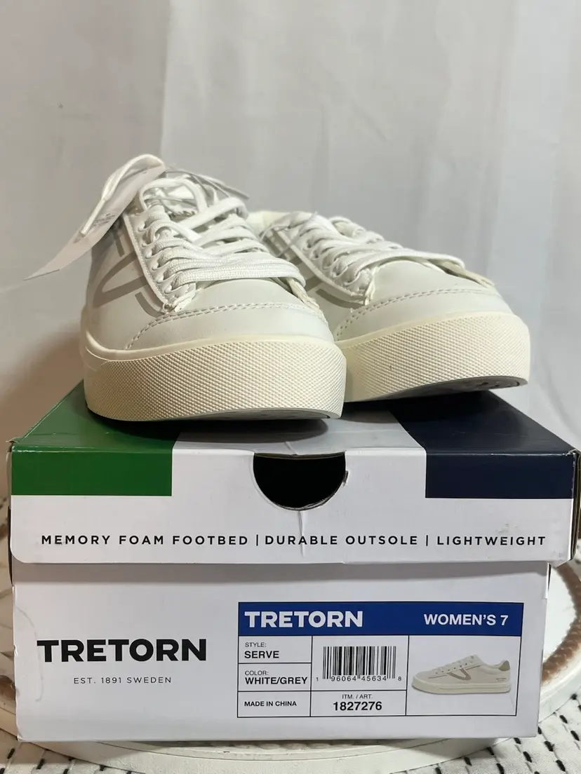 NIB Tretorn Women’s Size 7
