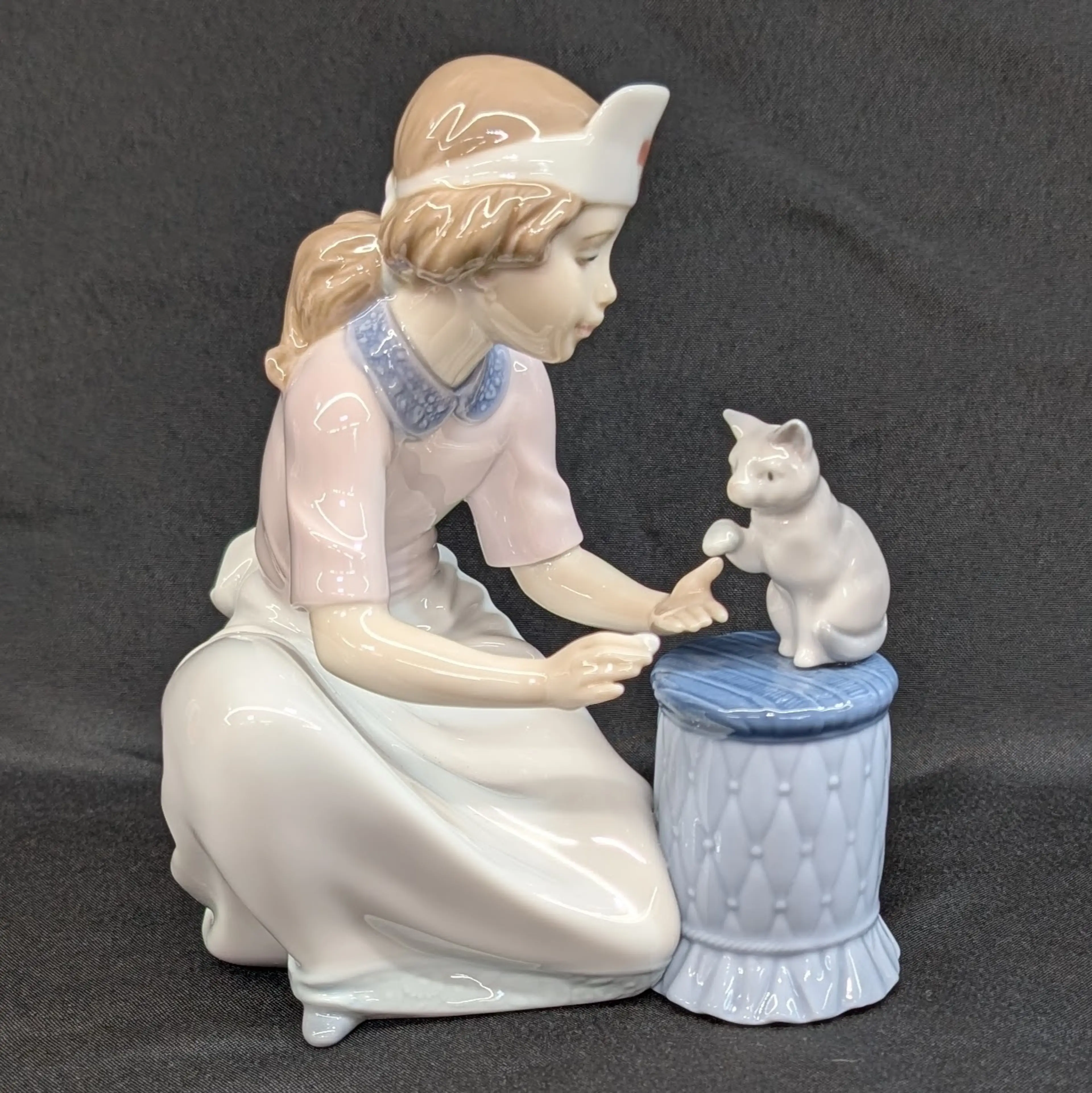 Image 4 of 12