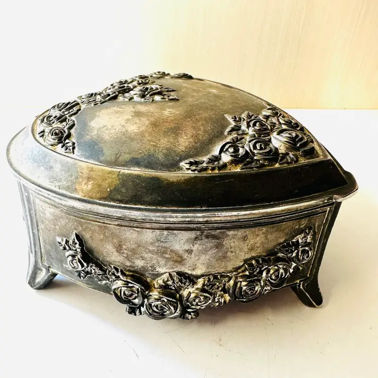 Vintage Jewelry Tinket Box Metal Silver Toned Heart Shaped Embossed Roses