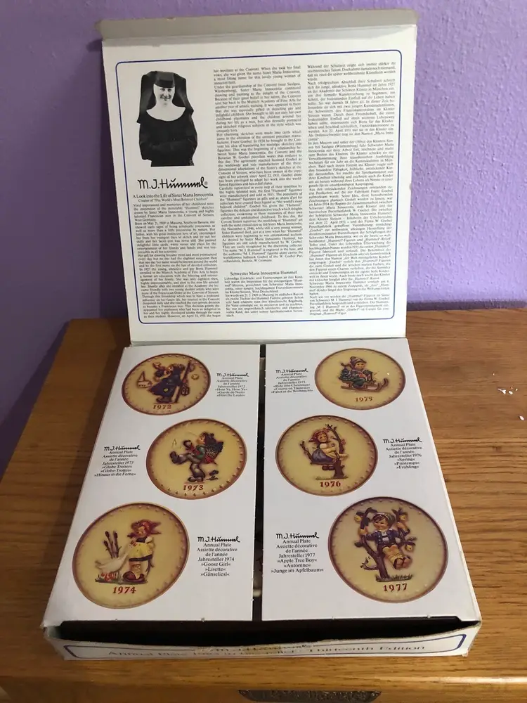 Goebel Hummel 1983 plate with box