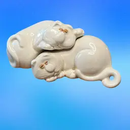 15. Fitz And Floyd Vintage Cat Nap Salt and Pepper Shakers Sleeping Kitty Nesting